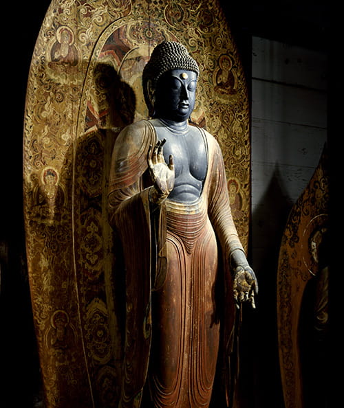 If you click, the page of Statue of Shaka Nyorai transition